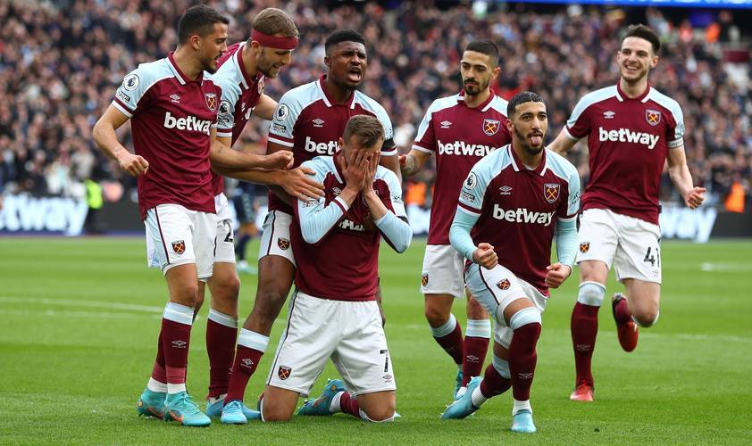 夏日狂欢！PEL奇遇时光与2025和平精英城市赛总决赛共绘岳阳“电竞+文旅”新图景 ｜ 和平精英赛事