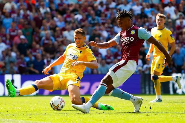 详解棒球规则中的高飞球保全判定